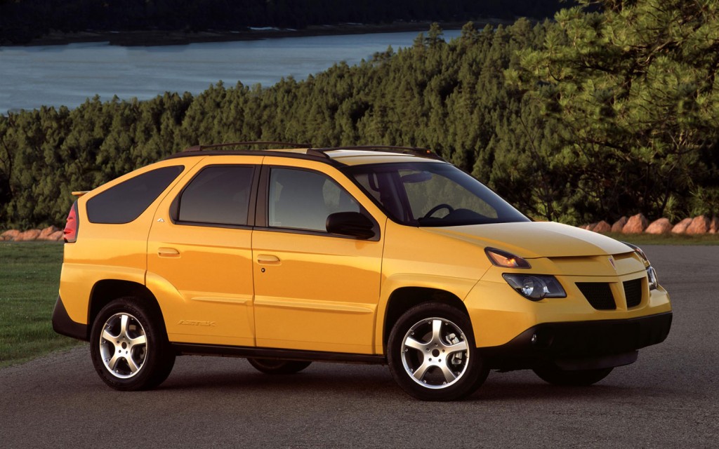 Pontiac-Aztek-front-three-quarters